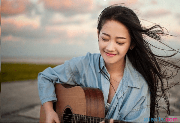 F调常用和弦指法图_常用吉他和弦指法图解